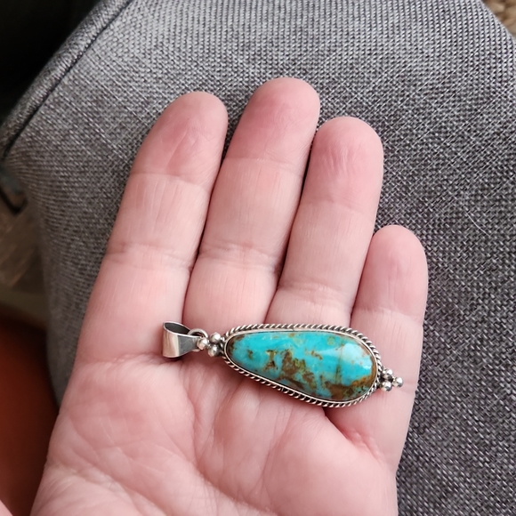 Gorgeous Native American Navajo Turquoise and Sterling Pendant 💙 - Picture 9 of 10